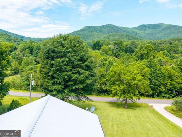 810 Hog Creek Road, Hiawassee, GA 30546
