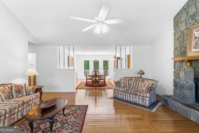 810 Hog Creek Road, Hiawassee, GA 30546