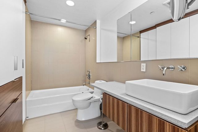 141 Dorchester Ave U:616, Boston, MA 02127