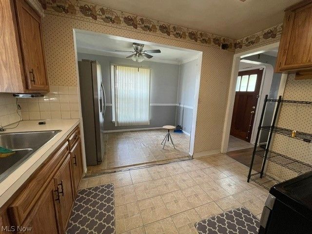 12204 Oak Park Boulevard, Garfield Heights, OH 44125