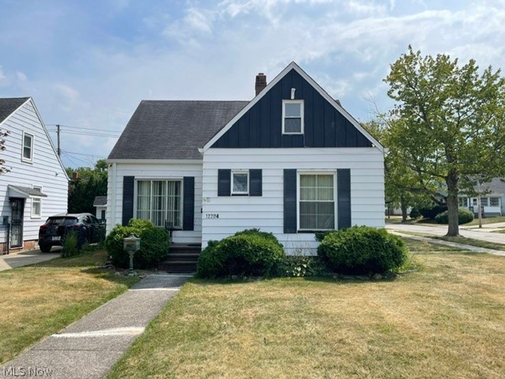 12204 Oak Park Boulevard, Garfield Heights, OH 44125