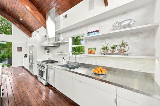 4107 Stanford Street, Houston, TX 77006