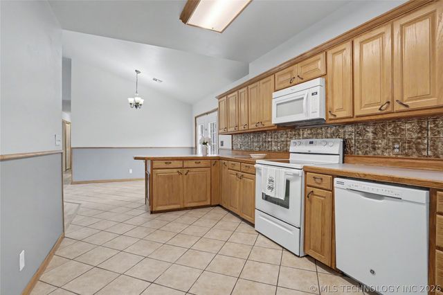 33 Haleys Drive, Adair, OK 74330