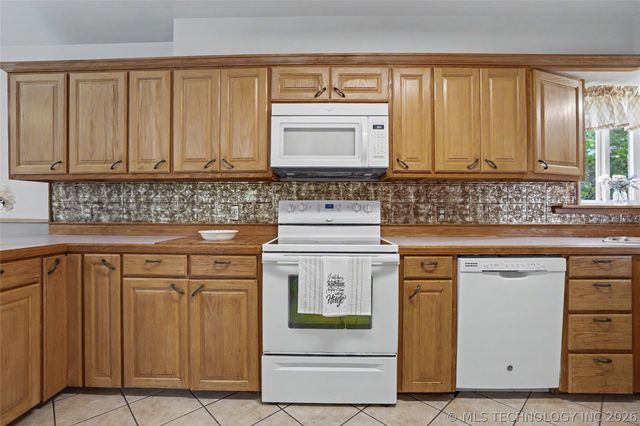 33 Haleys Drive, Adair, OK 74330