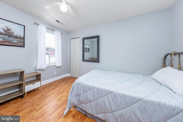 400 N FORKLANDING RD, Maple Shade, NJ 08052