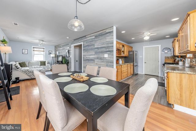 400 N FORKLANDING RD, Maple Shade, NJ 08052