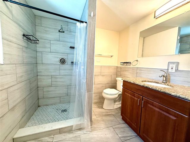 2658 NASSAU STREET, Sarasota, FL 34231