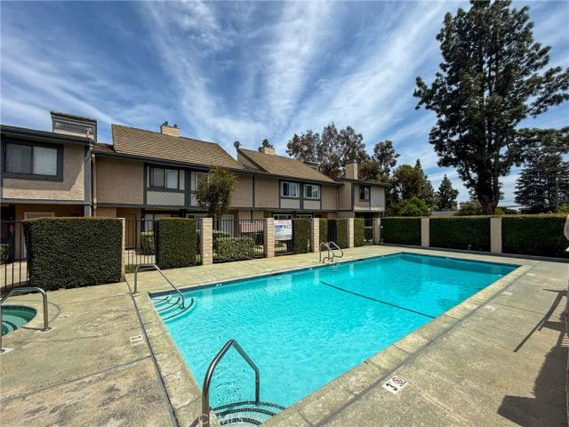 579 W 9th, Upland, CA 91786