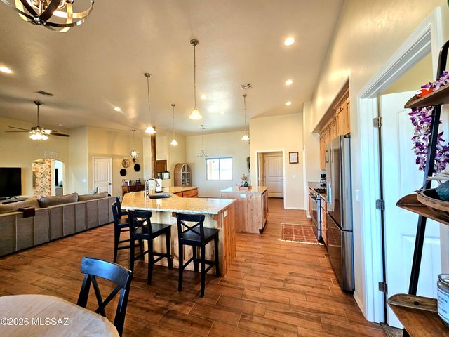 1271 E Fenway Drive, Benson, AZ 85602