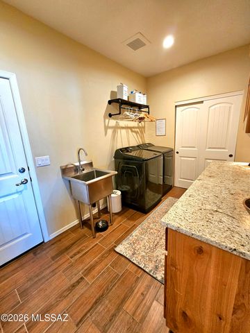 1271 E Fenway Drive, Benson, AZ 85602