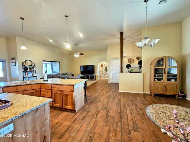 1271 E Fenway Drive, Benson, AZ 85602