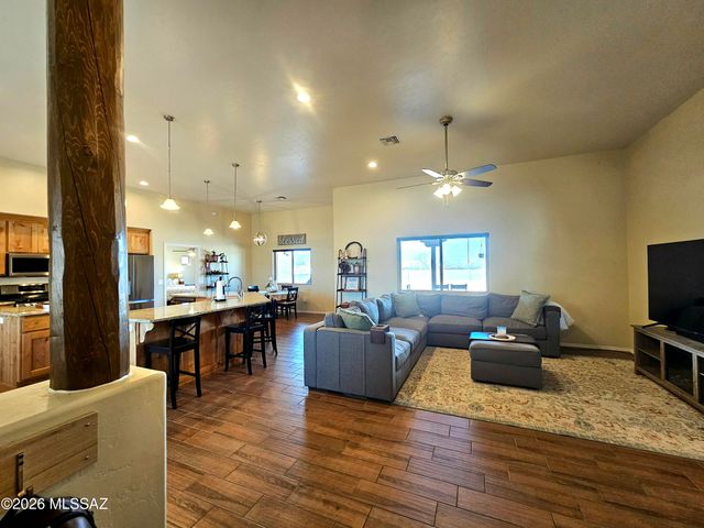 1271 E Fenway Drive, Benson, AZ 85602