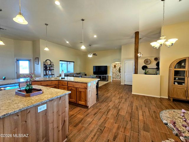 1271 E Fenway Drive, Benson, AZ 85602