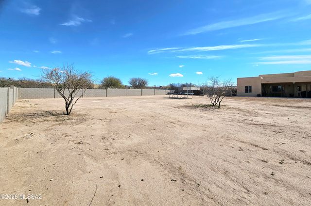 1271 E Fenway Drive, Benson, AZ 85602
