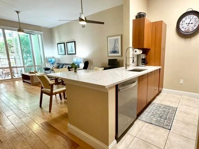 700 E Boynton Beach Boulevard 105, Boynton Beach, FL 33435