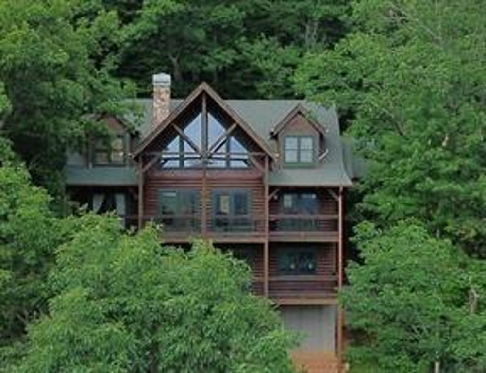 93 BEAR TRACK Trail, Morganton, GA 30560