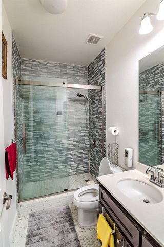 2105 Steinbeck Dr, Modesto, CA 95356