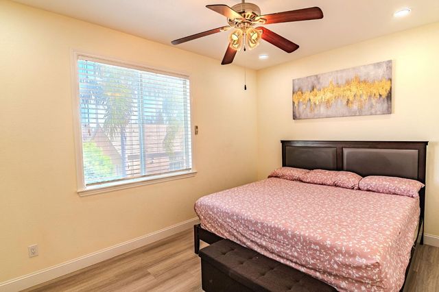 2105 Steinbeck Dr, Modesto, CA 95356