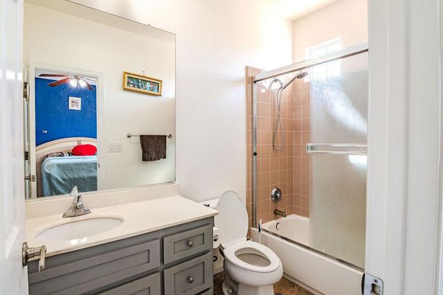 2105 Steinbeck Dr, Modesto, CA 95356