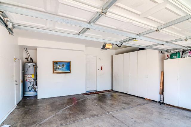 2105 Steinbeck Dr, Modesto, CA 95356