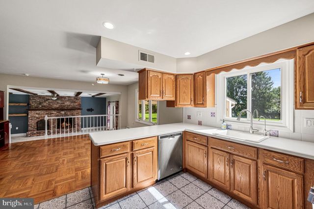 113 GLENWOOD DR, Washington Crossing, PA 18977
