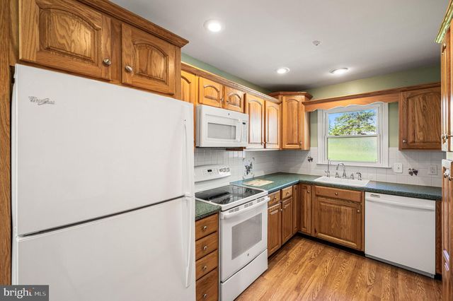 113 GLENWOOD DR, Washington Crossing, PA 18977