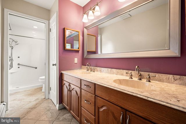113 GLENWOOD DR, Washington Crossing, PA 18977
