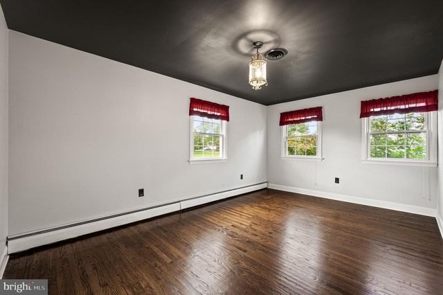 113 GLENWOOD DR, Washington Crossing, PA 18977