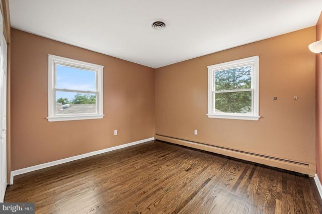 113 GLENWOOD DR, Washington Crossing, PA 18977
