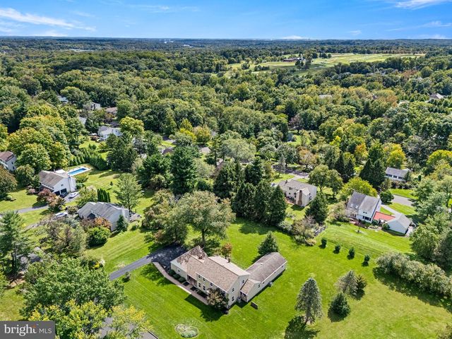 113 GLENWOOD DR, Washington Crossing, PA 18977
