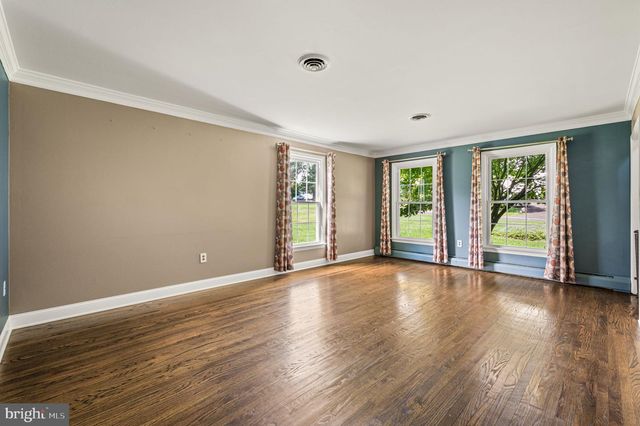 113 GLENWOOD DR, Washington Crossing, PA 18977