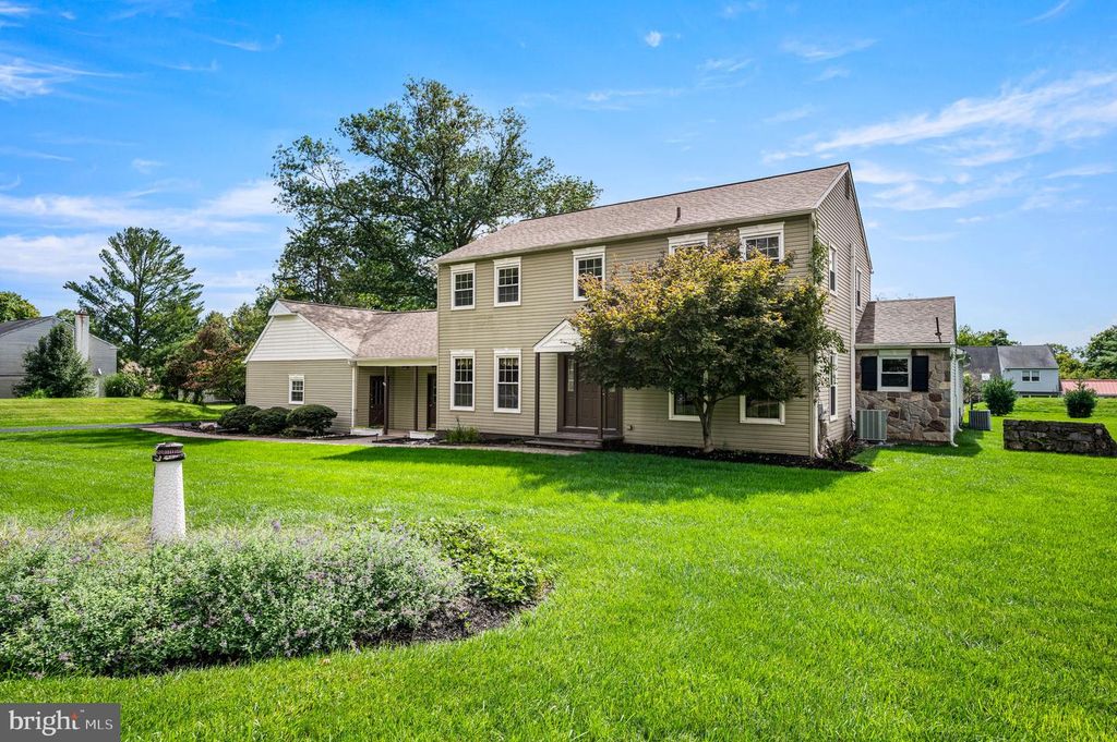 113 GLENWOOD DR, WASHINGTON CROSSING, PA 18977 — photo 2