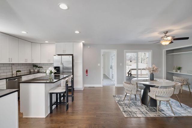 1886 Loganberry Lane, Crown Point, IN 46307