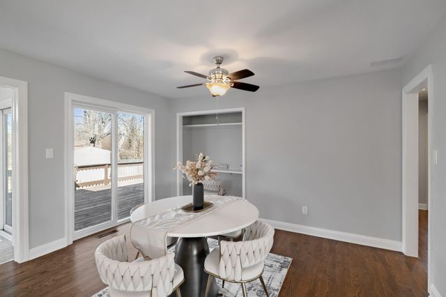 1886 Loganberry Lane, Crown Point, IN 46307