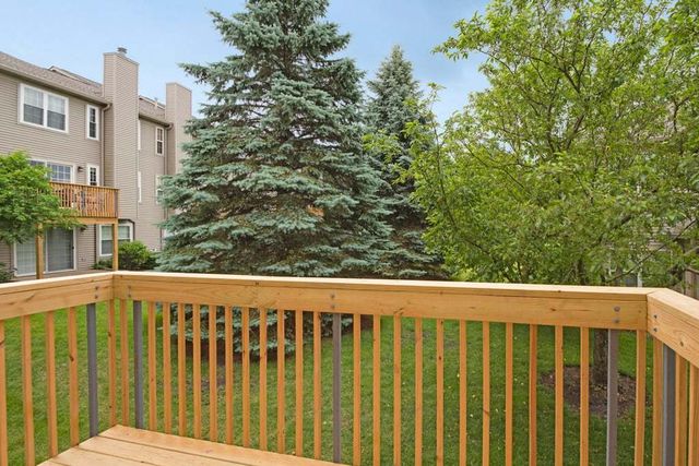 2642 Granite Court 2642, Crystal Lake, IL 60012