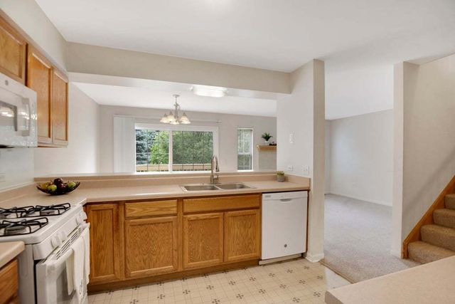 2642 Granite Court 2642, Crystal Lake, IL 60012