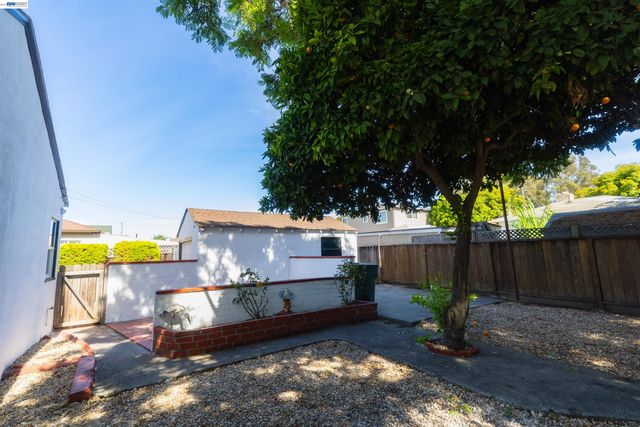 365 Lorraine, San Leandro, CA 94577