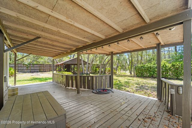 9183 Nightingale Road, Weeki Wachee, FL 34613