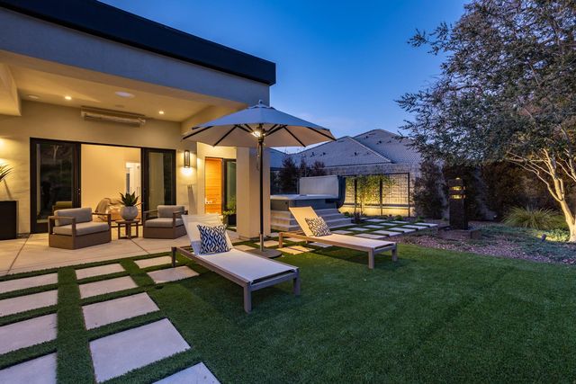 10312 Fox Borough Dr, Oakdale, CA 95361