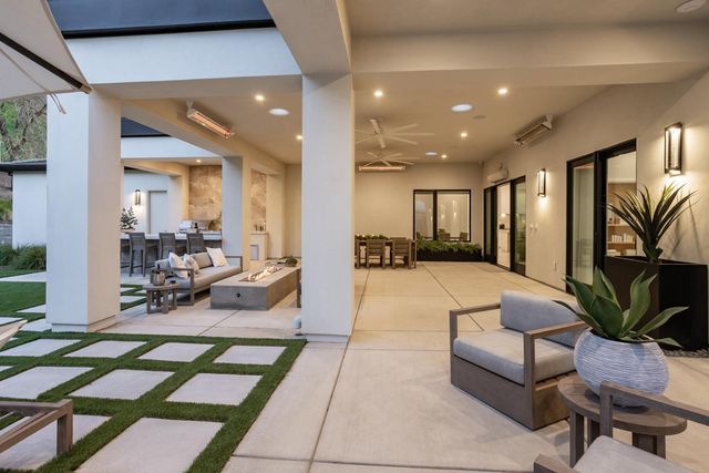 10312 Fox Borough Dr, Oakdale, CA 95361