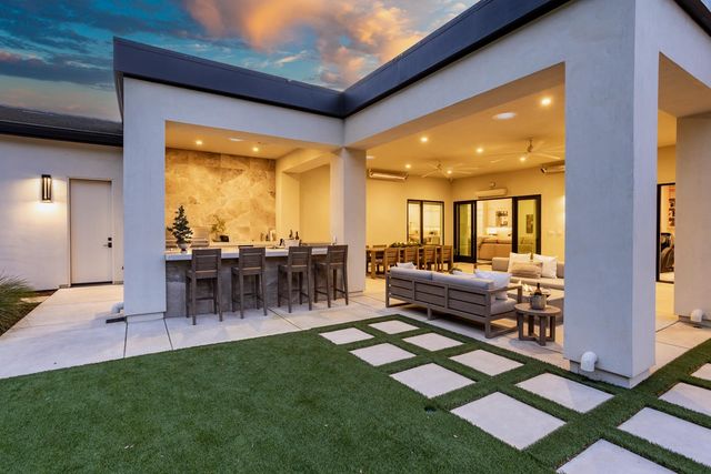 10312 Fox Borough Dr, Oakdale, CA 95361