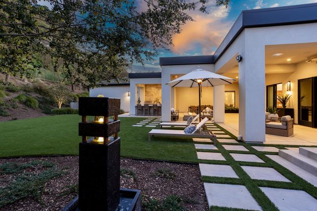 10312 Fox Borough Dr, Oakdale, CA 95361