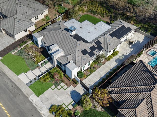 10312 Fox Borough Dr, Oakdale, CA 95361