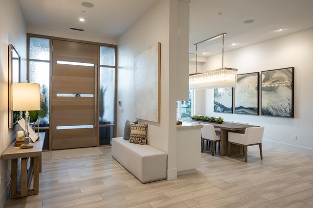 10312 Fox Borough Dr, Oakdale, CA 95361