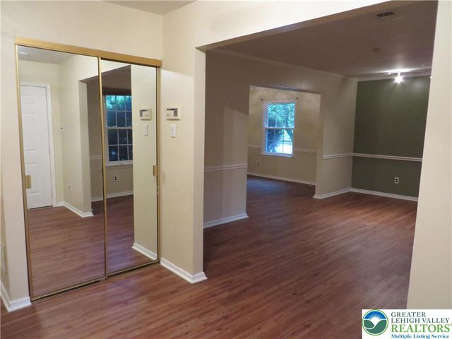 1701 Independence Court, South Whitehall Twp, PA 18104