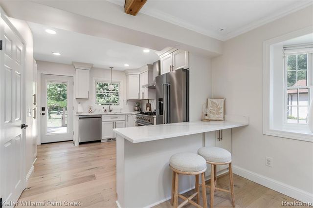 3302 Grant Road, Rochester Hills, MI 48309