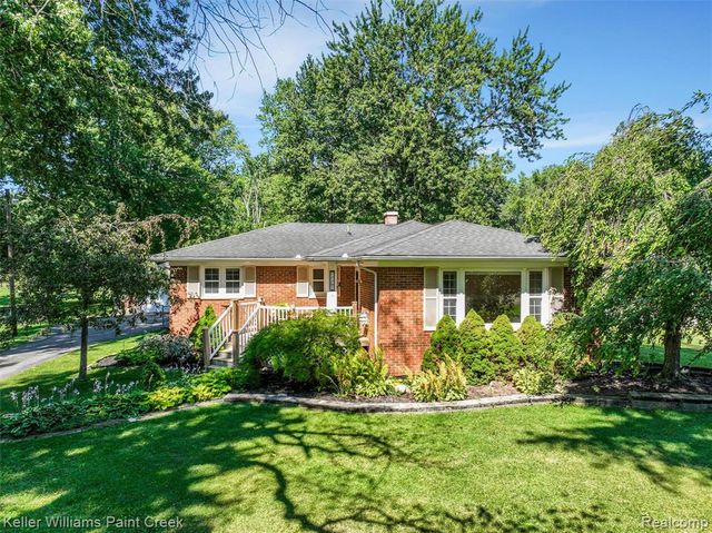 3302 Grant Road, Rochester Hills, MI 48309