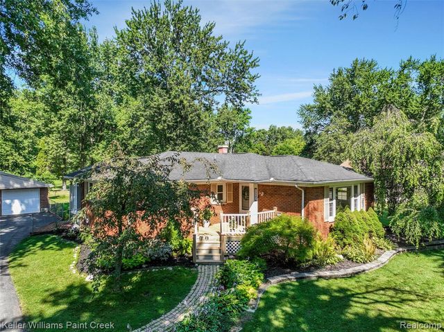 3302 Grant Road, Rochester Hills, MI 48309