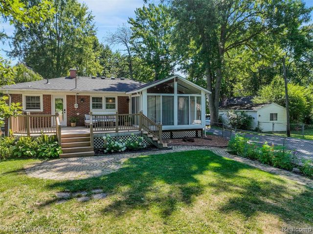 3302 Grant Road, Rochester Hills, MI 48309