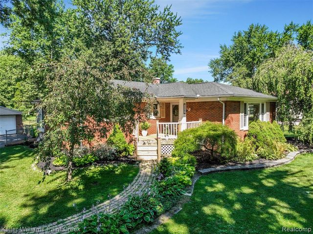 3302 Grant Road, Rochester Hills, MI 48309